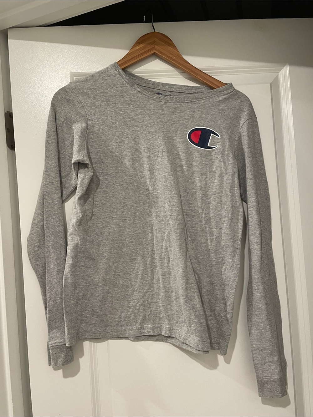 Champion kids Gray Long Sleeve Tee with Small Logo xl